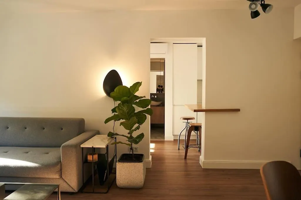 Ultracentral Two Rooms Apartment In Bucureşti